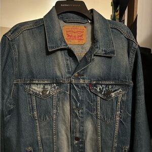 Men’s Levi’s Jean Jacket
Size L
Used 2x at the most (like new)
#levis